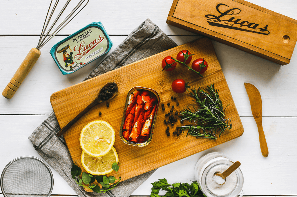 blog fui ao mar Petinga em conserva com molho de tomate e cebola